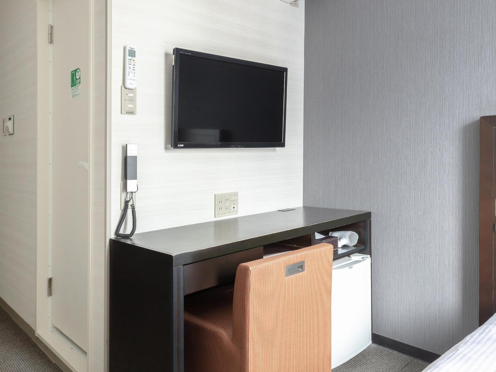 Vessel Inn Hiroshima Station Esterno foto